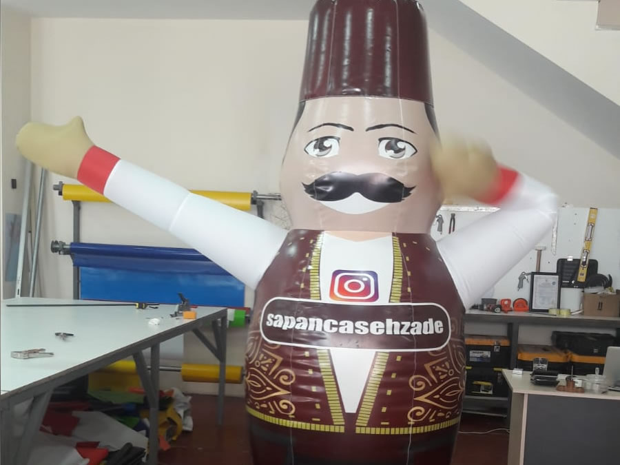 Gel Gel Balon Otantik Adam